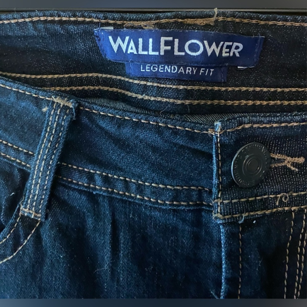WALLFLOWER EUC WOMENS BOOTCUT JEANS SZ 11 DARK BLUE - Picture 2 of 3